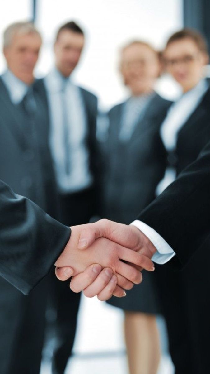 Klarer Blick über die Berge als Symbol für strategische Klarheit